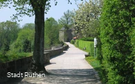 Stadtmauer Rüthen mit Blick auf den Hexenturm