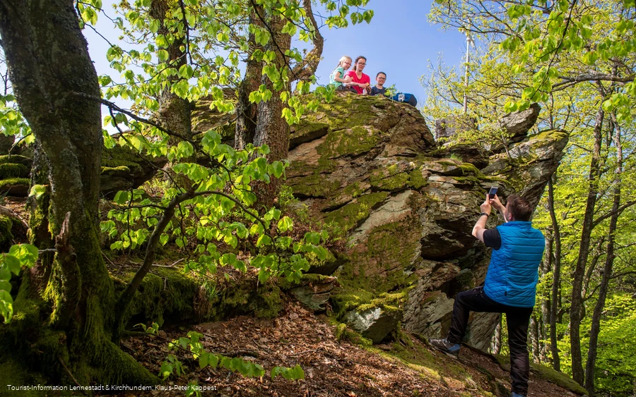 Rinsleyfelsen Familie mit Kindern