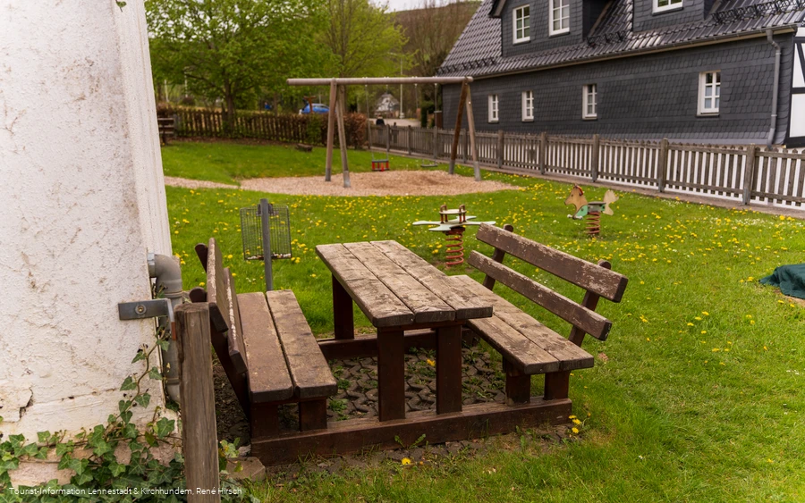 Sitzgruppe am Spielplatz