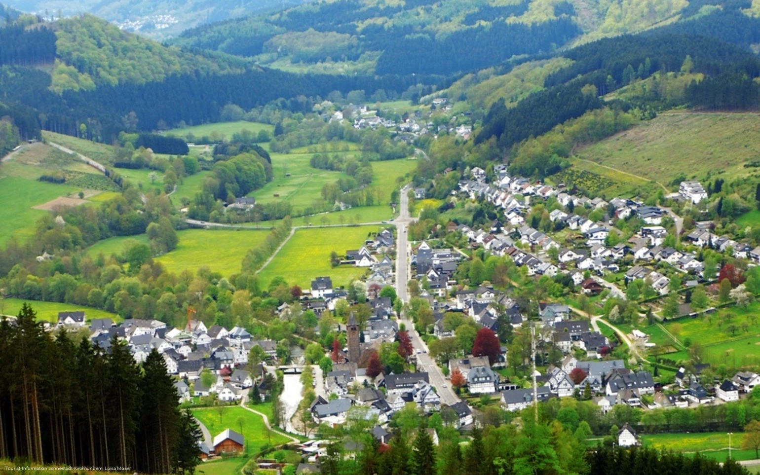 Blick auf Saalhausen