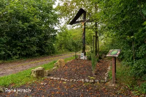 Verweil-Ort Kreuz-Wege