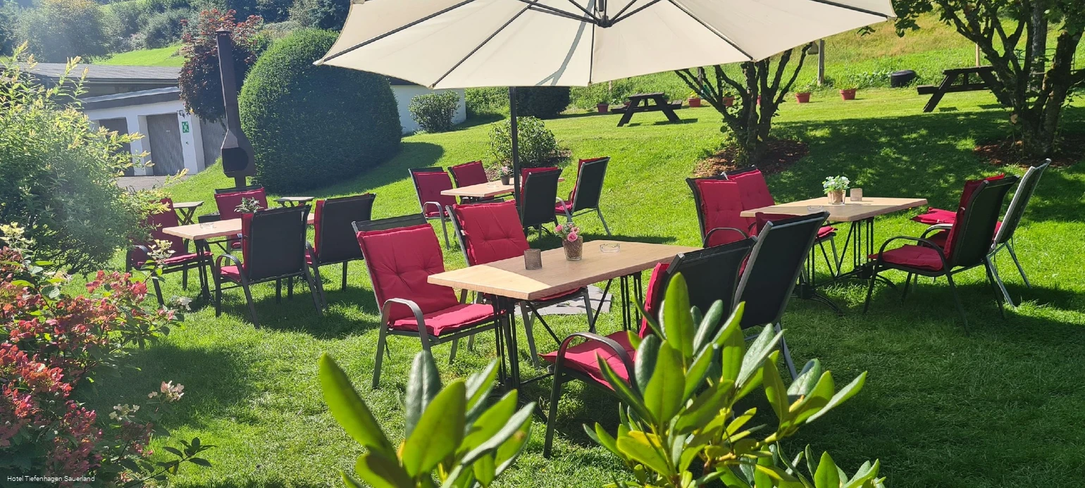 Hotel-Tiefenhagen_Terrasse©Hotel Tiefenhagen Sauerland.jpg