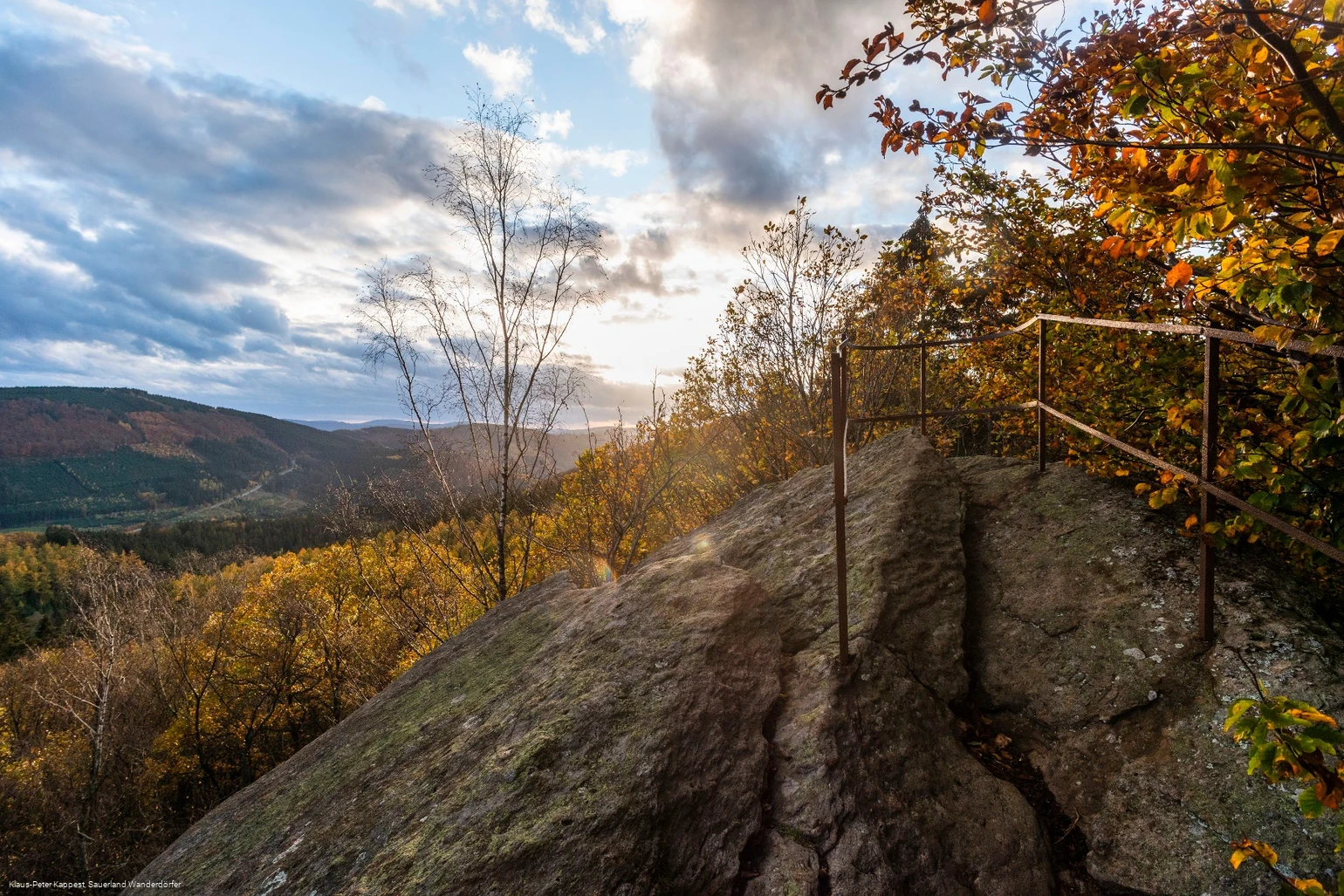 Rinsleyfelsen im Herbst