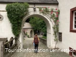Couchflucht Sonnenpfad_Rosenbogen Burg Bilstein quer.png